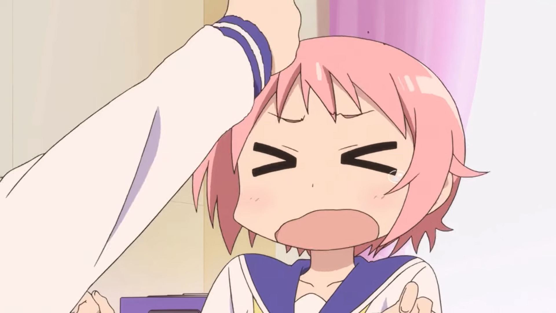 Yuyushiki character Yuzuko getting wacked on the forehead by Yui, who is out of frame except for her arm
