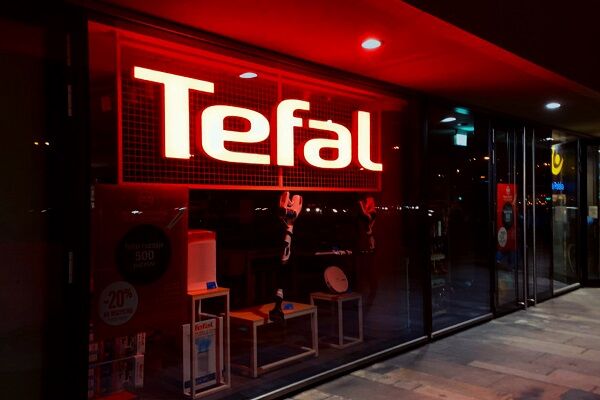 Tefal “Vows” To Stop Using Carcinogenic Coating PFOA By The Year 2165. CEO: “We Have A Duty of Care To All Our Customers”