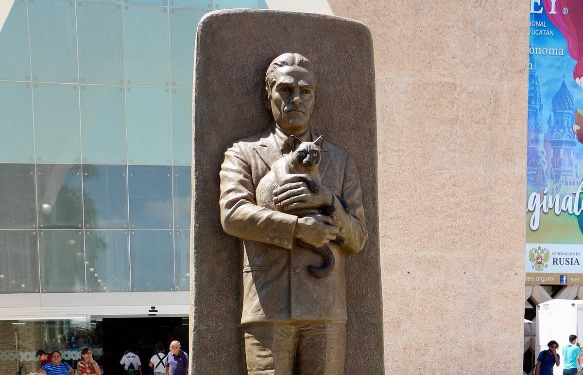 Soviet linguist Yuri Knorozov, instrumental in deciphering Mayan script, could never convince his editors to co-credit his cat, but the Mexican government eventually included her in a statue