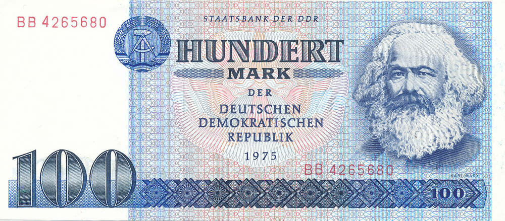 100 mark banknote fun Democratic Germany (DDR) featuring a portrait of Karl Marx